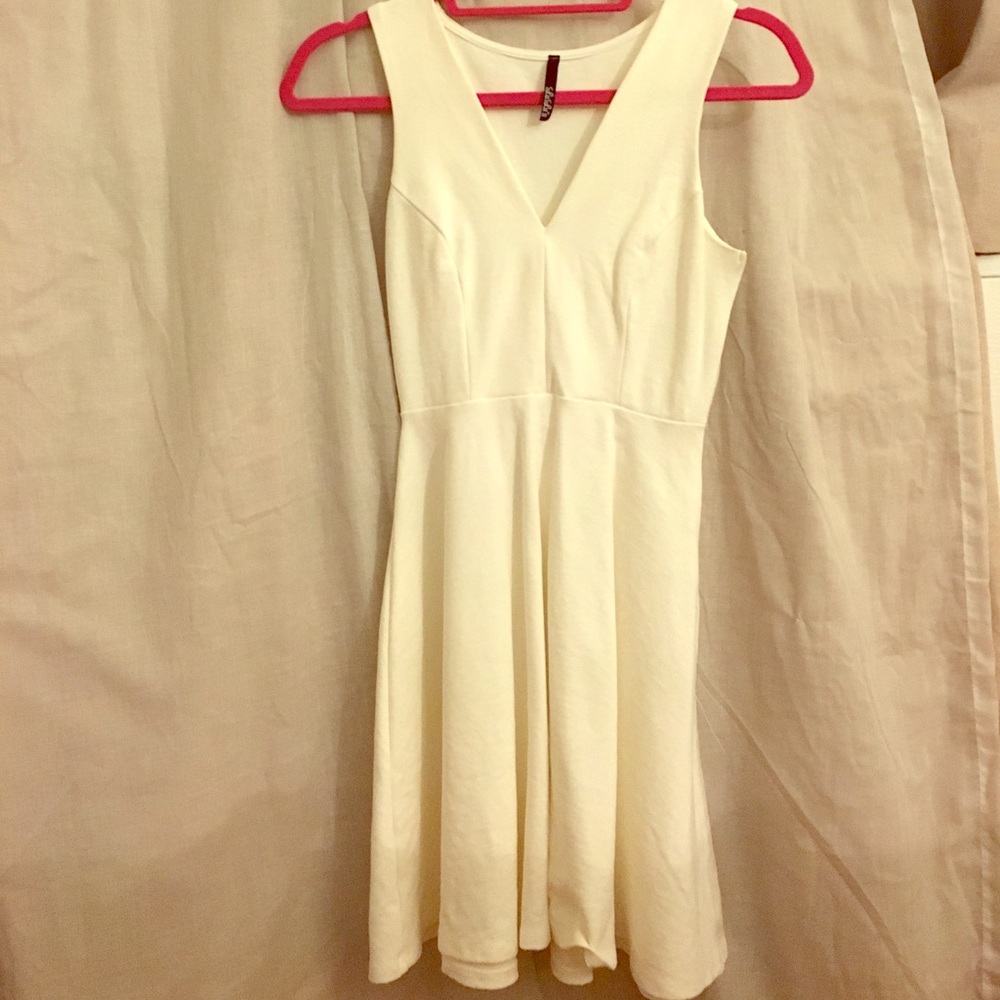 White Lulus dress