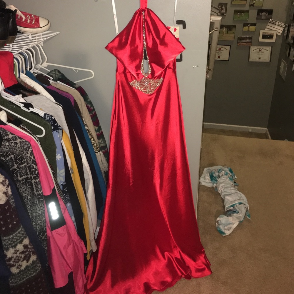 Red prom dress