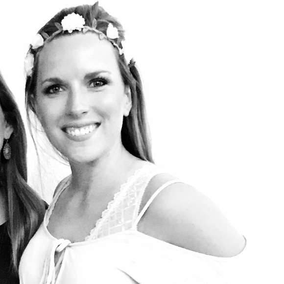 Shop with confidence from a Posh Ambassador! - Picture 3 of 4