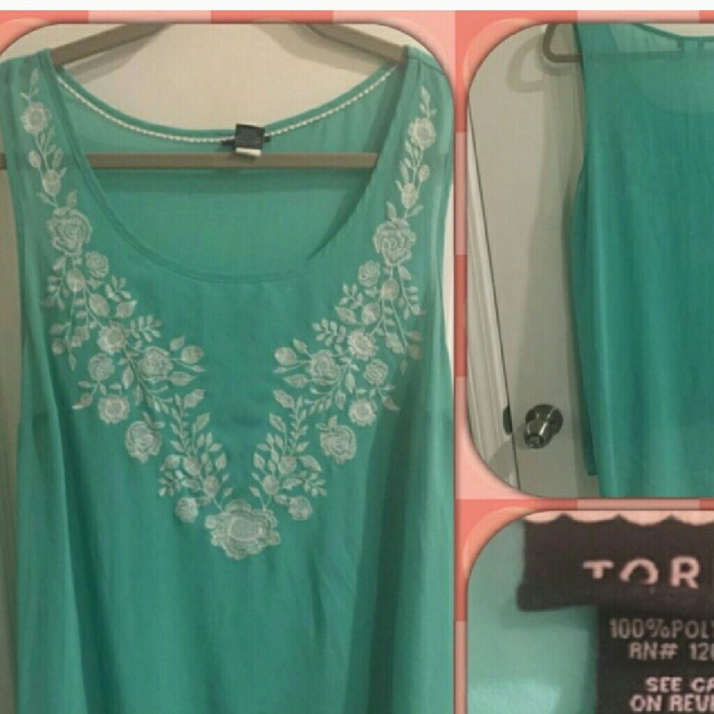 Torrid sheer Teal/Mint  Subtle high-low tunic!