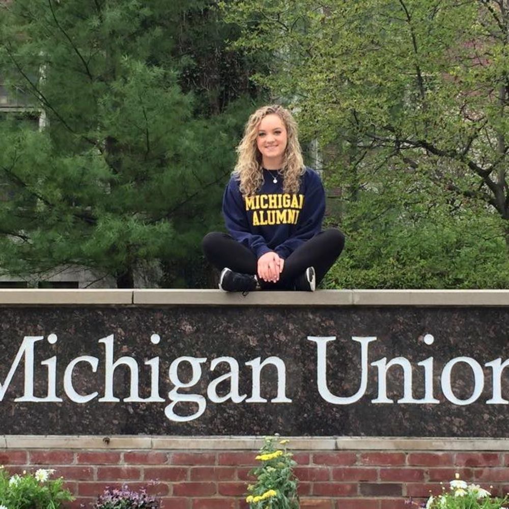 Meet your Posher, Laura