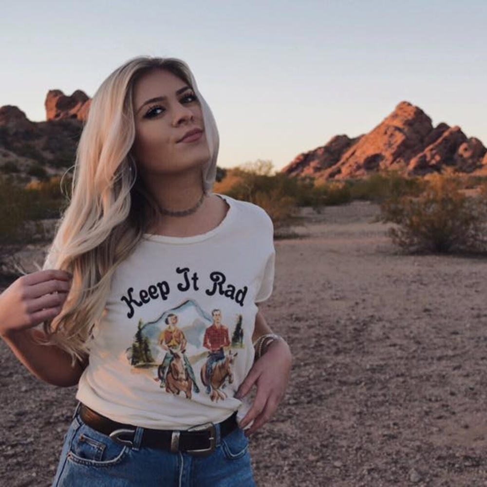 Meet your Posher, Macy