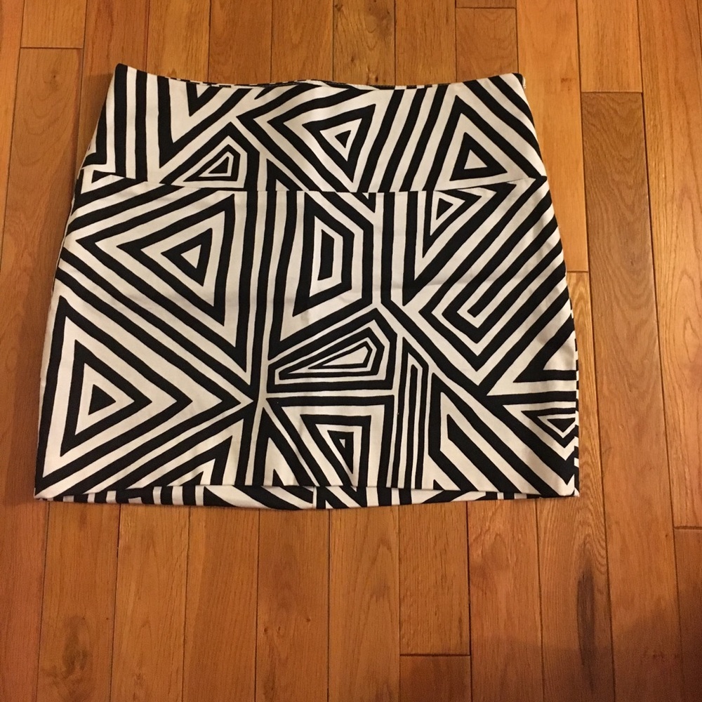 Express mini skirt