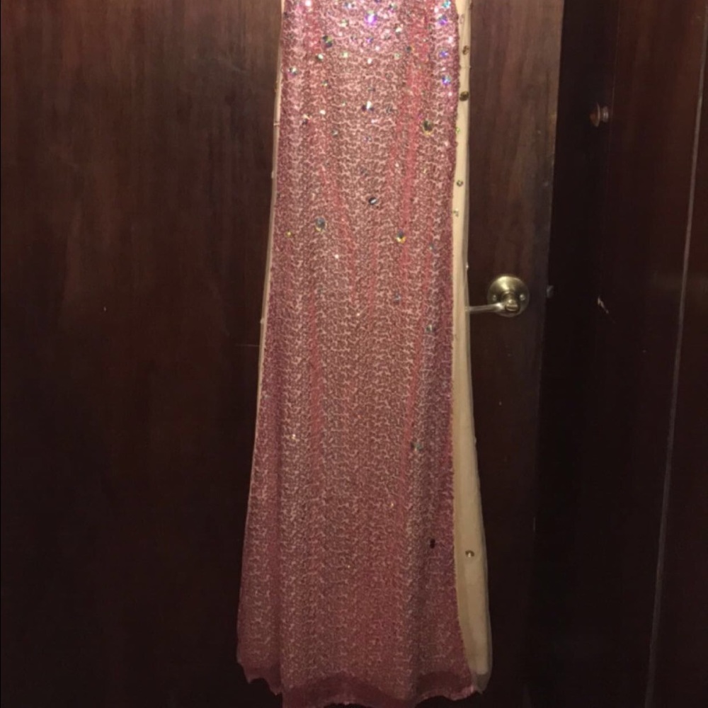 Need a prom dress? This one is perfect! Worn once!