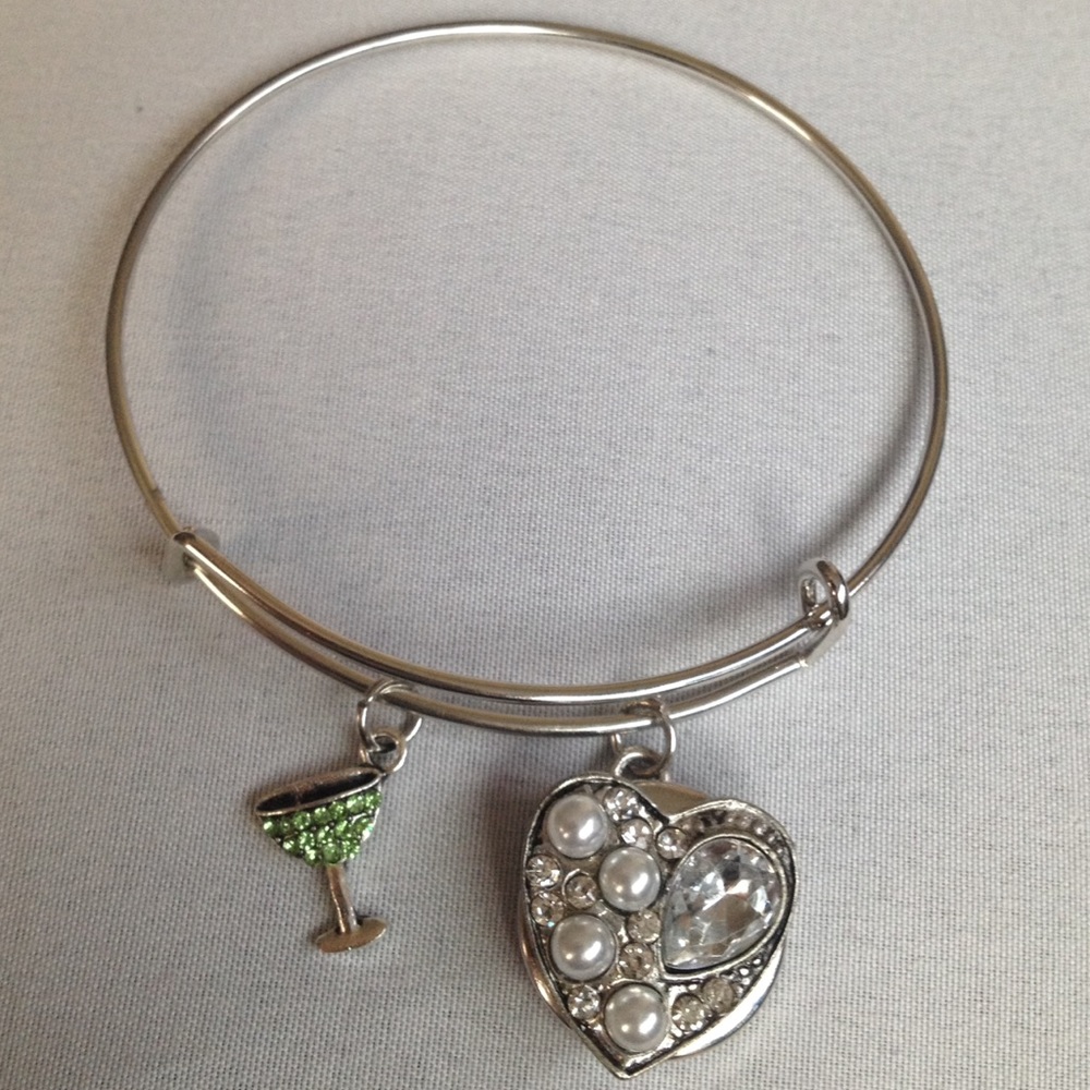 🌼5 for $25🌼Love  Wine Bangle
