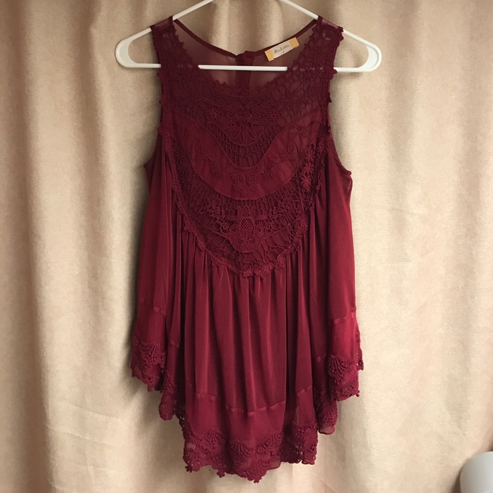Maroon Altar'd State Top