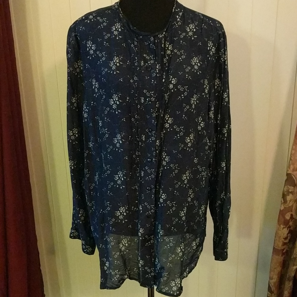 Coldwater Creek Shaped Button Down Blouse