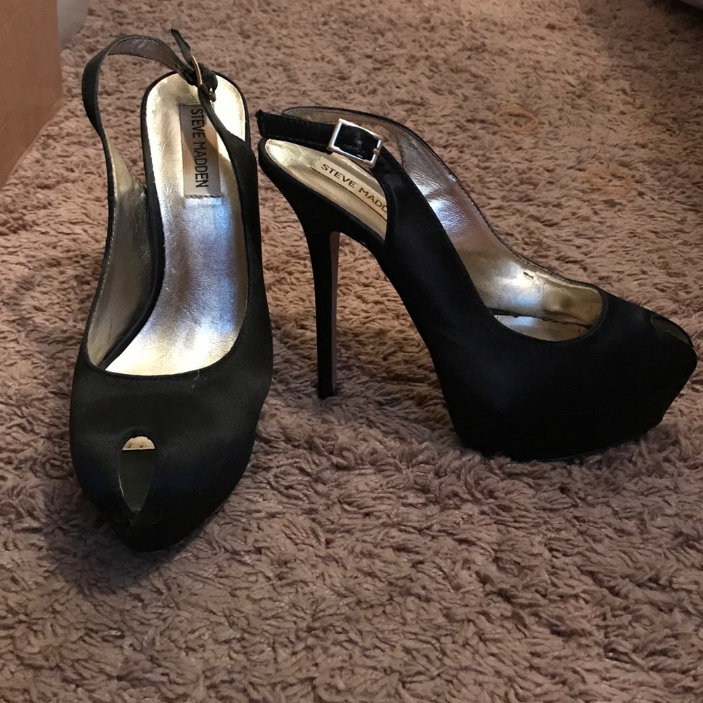 Steve Madden Almond Toe Slingback