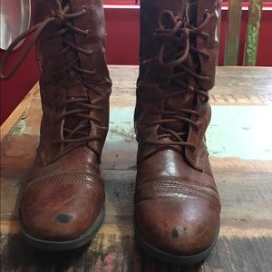Mossimo lace up boots