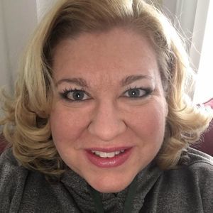 Meet your Posher, Debbie