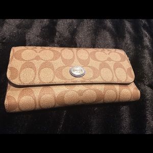 Gently used coach wallet
