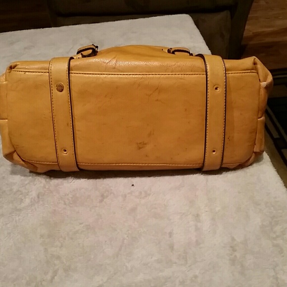 Mustard purse - Picture 3 of 3
