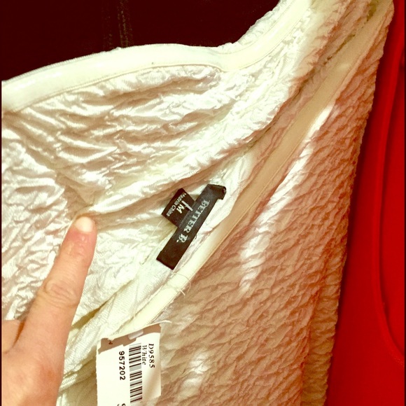 White stretchy strapless Med dress NWT - Picture 4 of 4