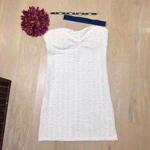 White stretchy strapless Med dress NWT