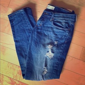 Abercrombie ripped jeans 4