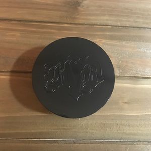 Kat Von D Lock It Setting Powder