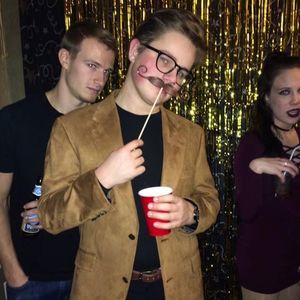 Meet your Posher, Tucker