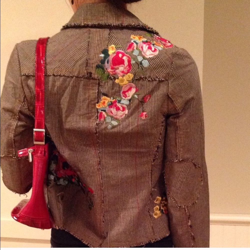 Beautiful Jacket Fully Lined Embroidered Flowers - image 5