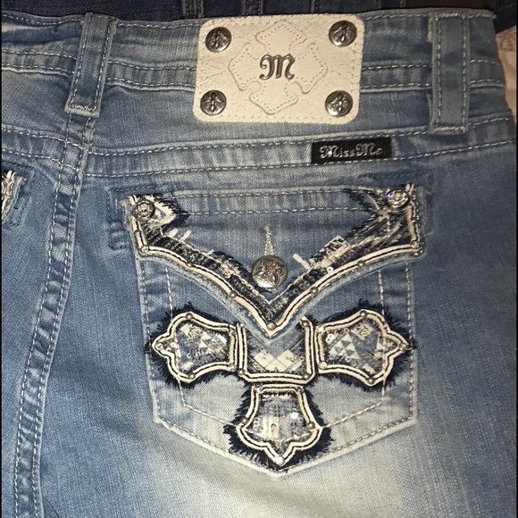 NWOT Miss Me Silver Stitch Boyfriend Jeans – Size 29 (Stretch) - Picture 2 of 9