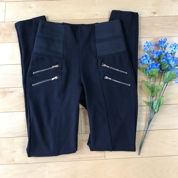 Pants - Slimming black leggings with zippers