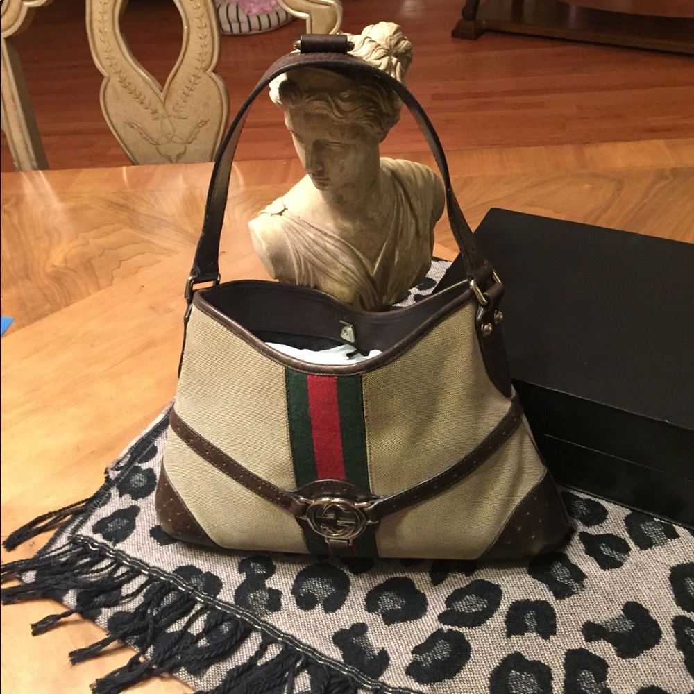 Authentic Gucci small handbag