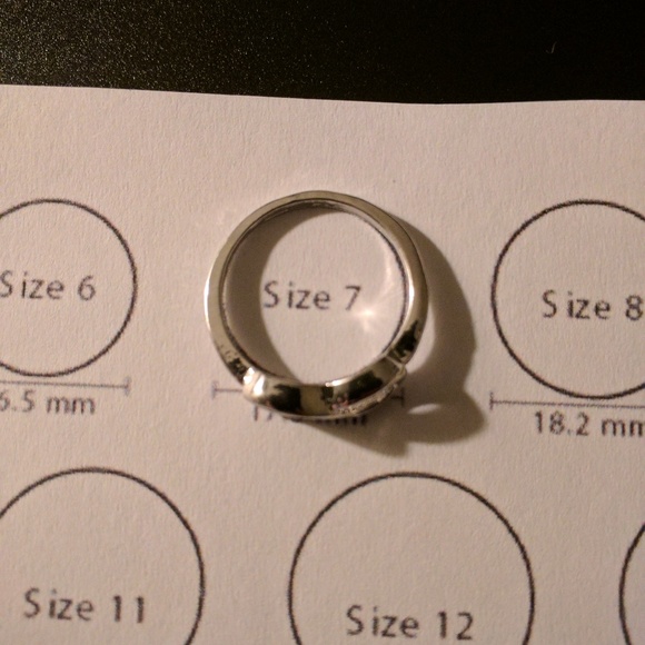 NWOT ๐ Alloy Infinity Rings - Picture 3 of 6
