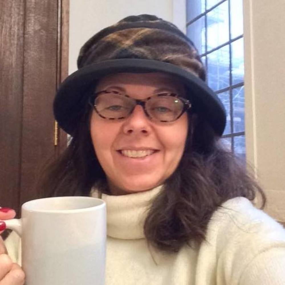 Meet your Posher, Laura