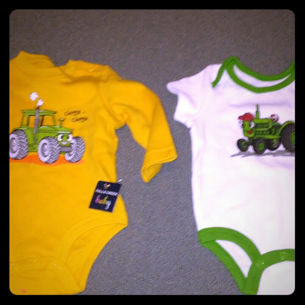 0-3MonthShortSleeveandLongSleeveTractorOnsies!????