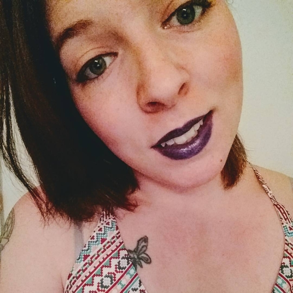 Meet your Posher, Kelsey - Picture 1 of 1