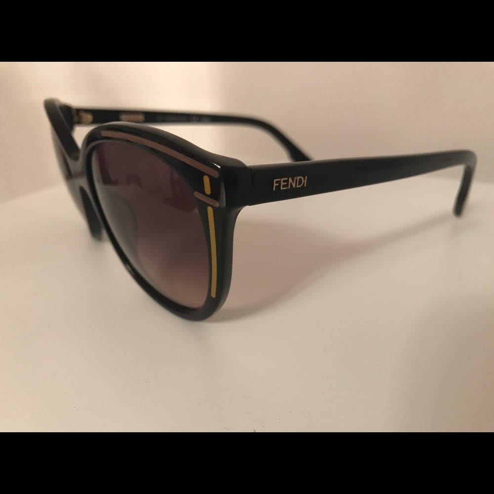 FENDI Trendy Sunglasses