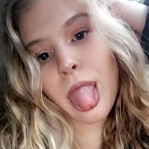 Meet your Posher, Hailey