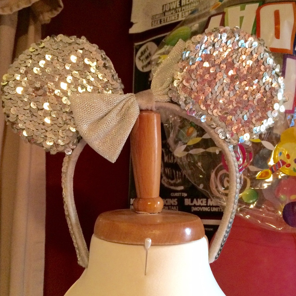 Minnie Mouse silver sequin ears