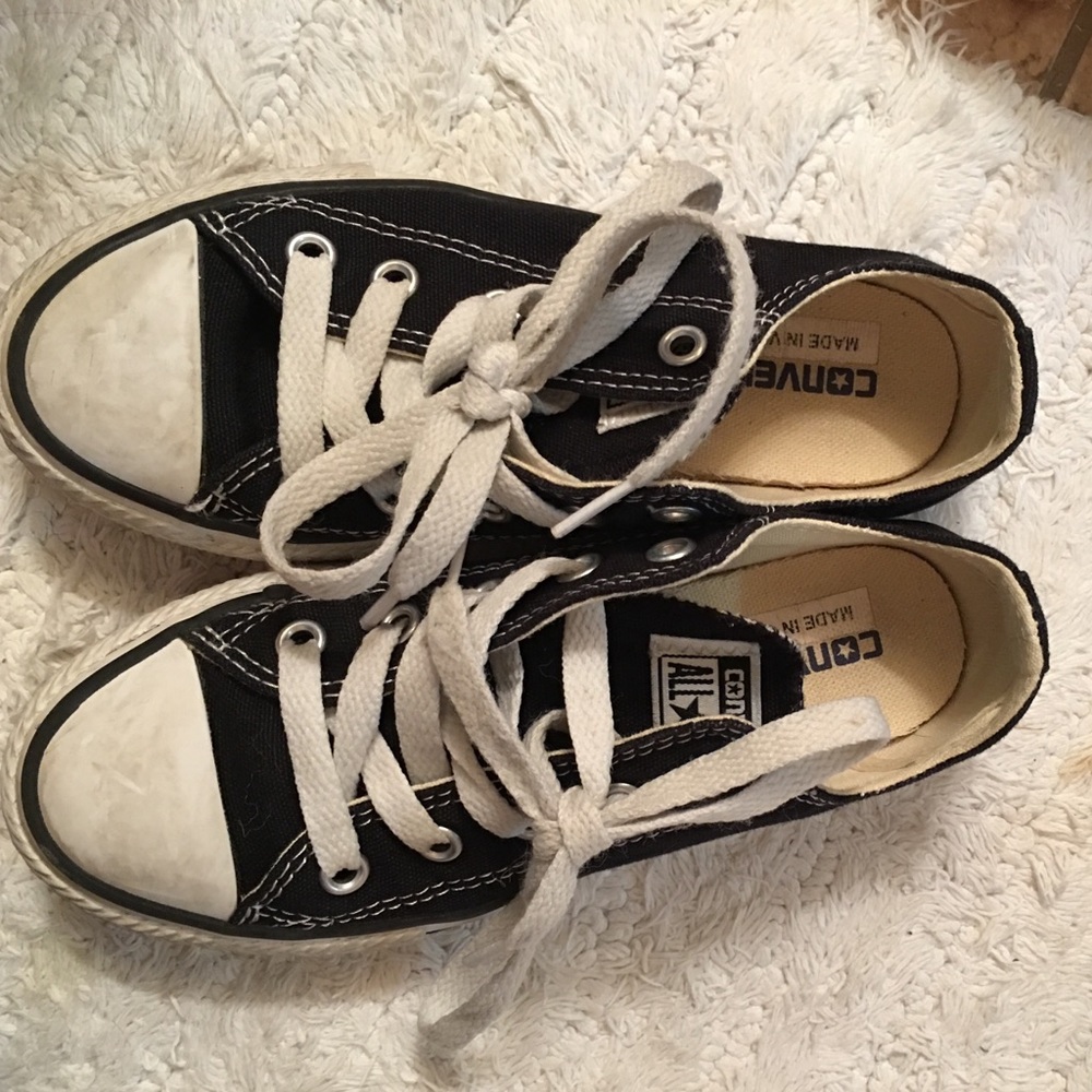 Converse boys tennis shoes