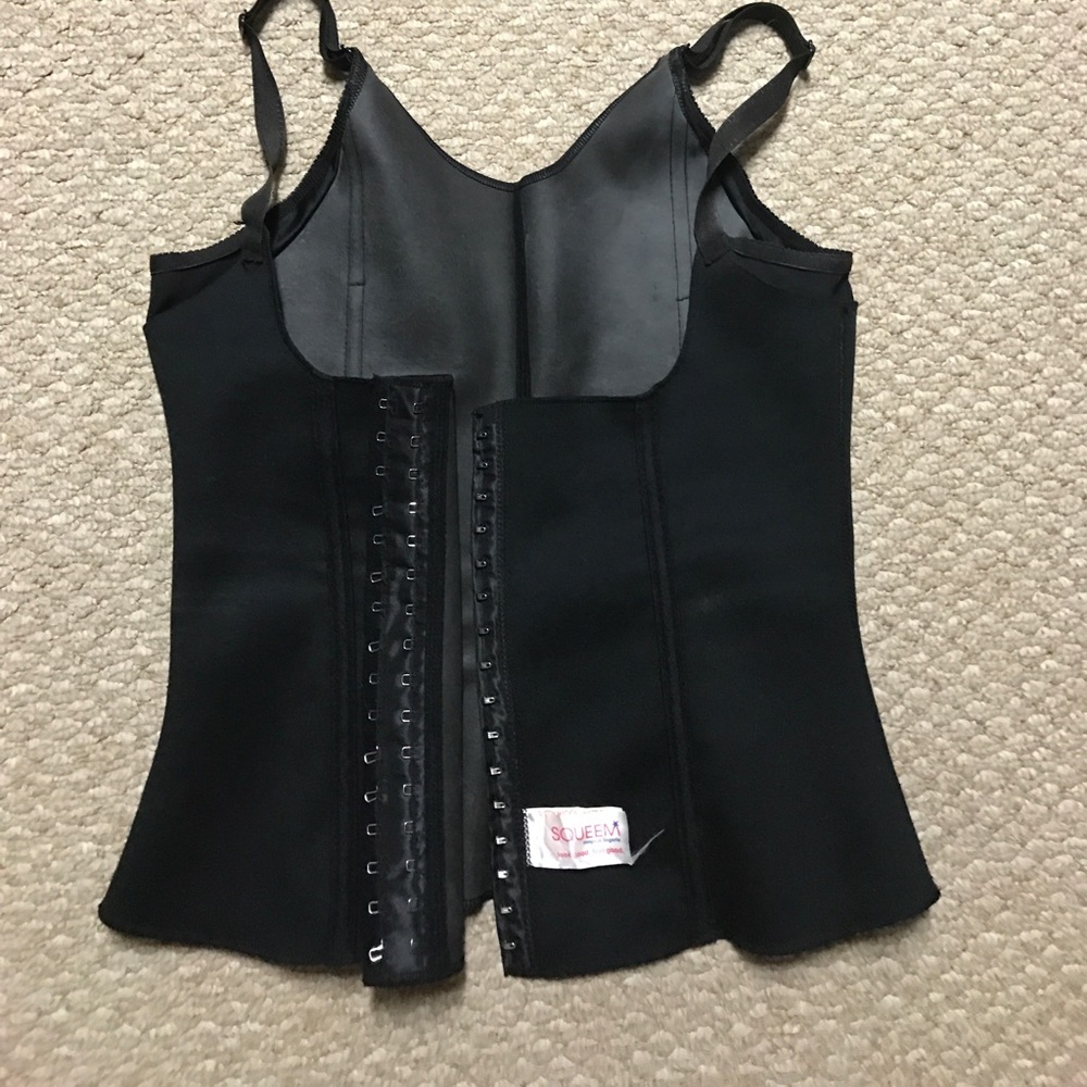 Waist cincher