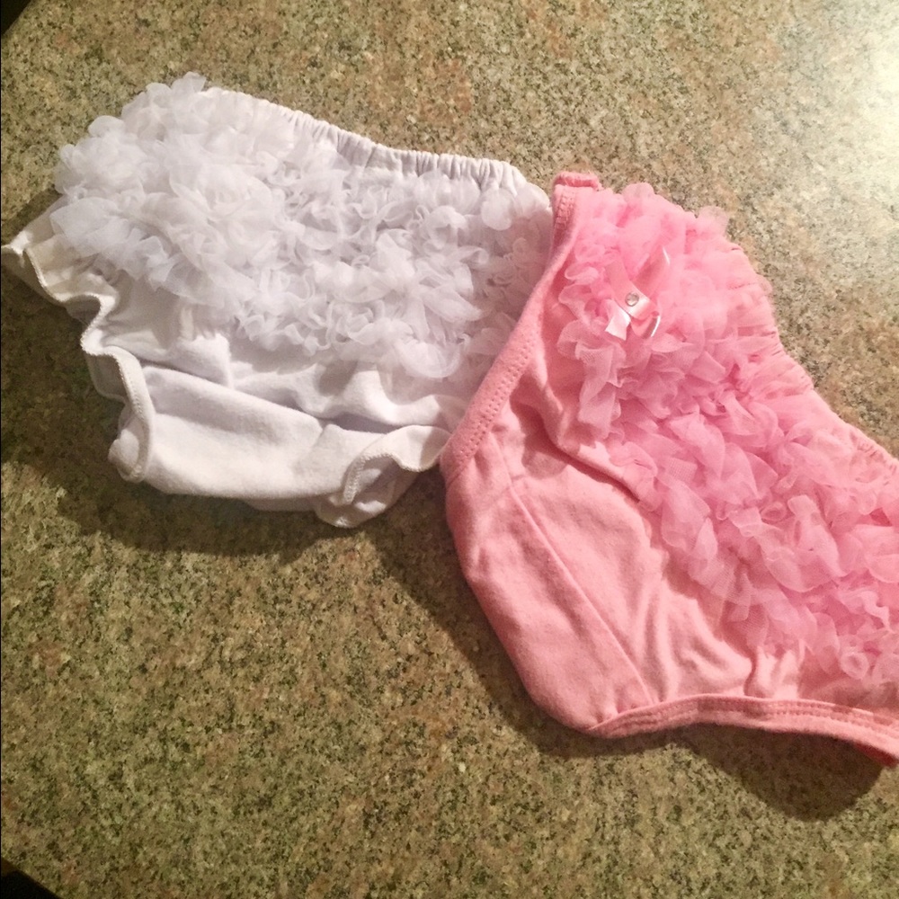 Ruffle bloomers!