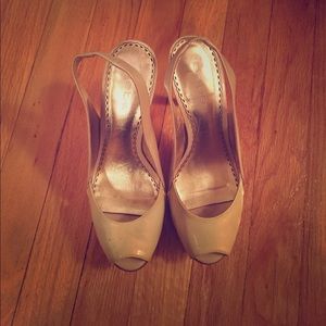 Bebe pumps