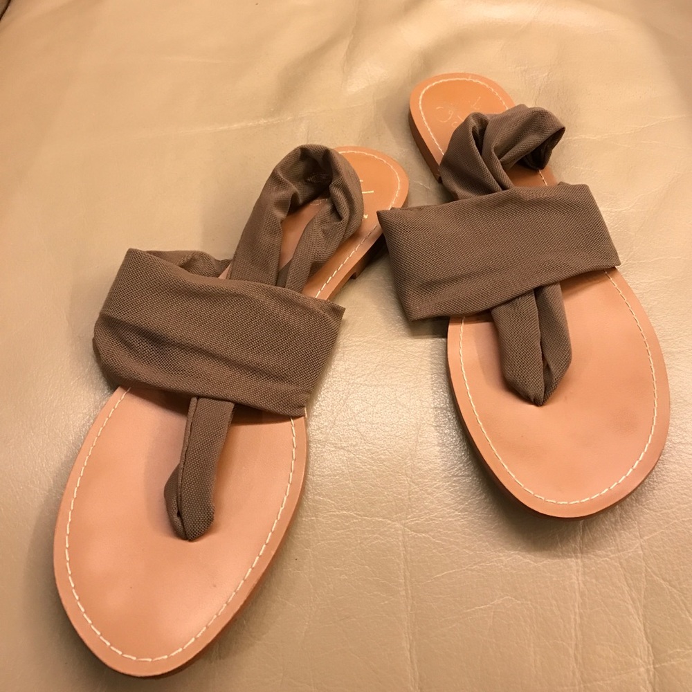 Colin Stuart Sling Sandals - like new!!