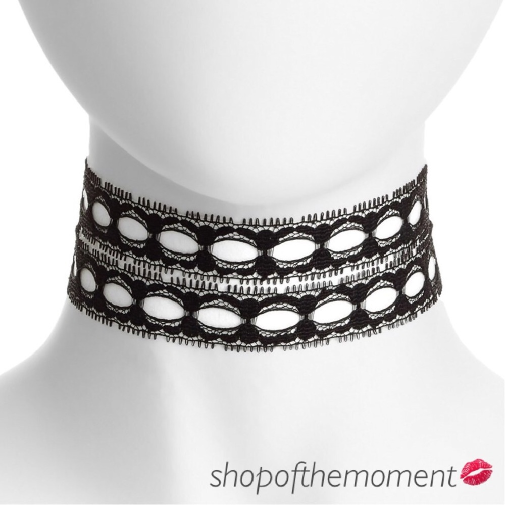 🌻🆕 Vanessa Mooney ☽ Festival Lace Choker ☽ - Picture 6 of 8