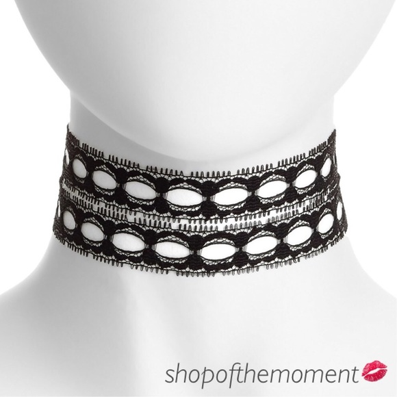 🌻🆕 Vanessa Mooney ☽ Festival Lace Choker ☽ - Picture 6 of 8