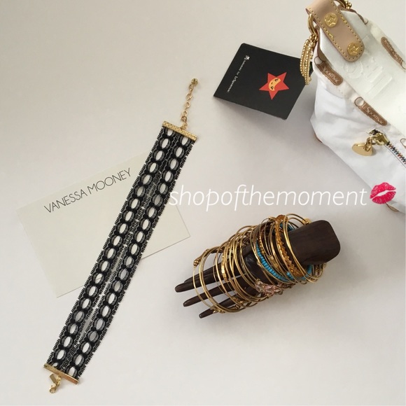 🌻🆕 Vanessa Mooney ☽ Festival Lace Choker ☽ - Picture 3 of 8