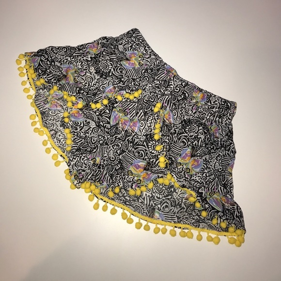 Tobi Pants - Festive Pom Pom Tassel Shorts