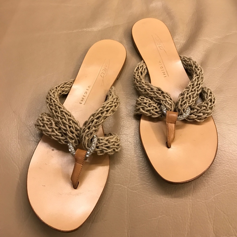 Tapeet Vicini Sandals