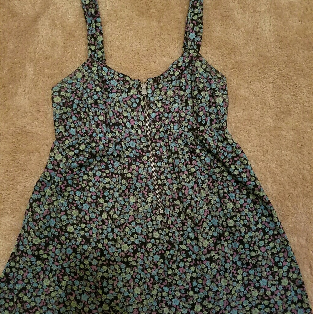 Floral woven top