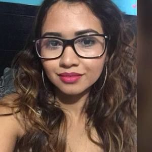 Meet your Posher, Lorena elizabeth