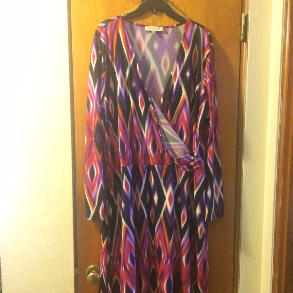 ***LAST CHANCE*** 🎉🎉🎉Surplice Dress