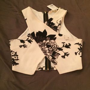 Black and white flower print crossover crop top