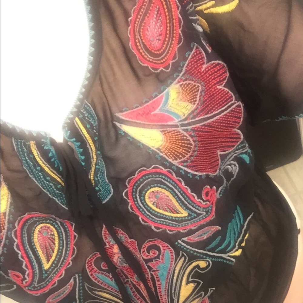 Embroidered Top - Picture 2 of 2