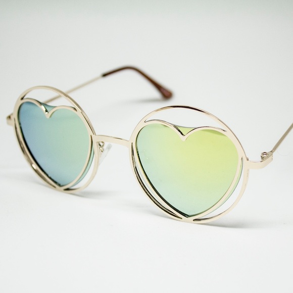 SALE 🌈Gold & Green Heart Eye Cut Out Sunnies - Picture 4 of 4