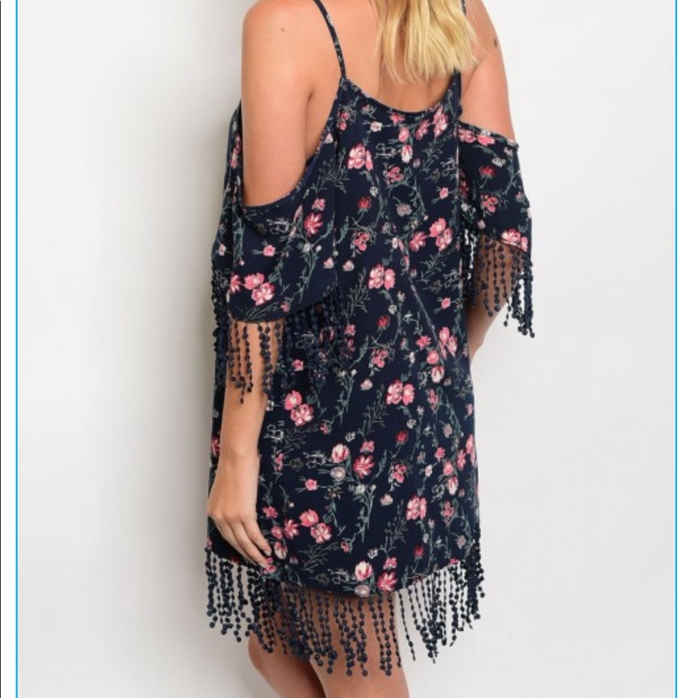 4/$25 Floral print cold shoulder dress - Picture 2 of 3