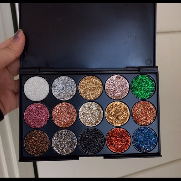 SALE !!!!!!!! Crushed glitter palette - Picture 1 of 3